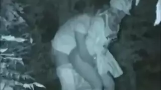 زائرة شابة تمارس الجنس معي بصمت بعد منتصف الليل