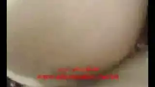 عراقية سمراء ملكة الشرج تأخذه من الخلف