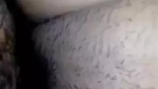 يحط قضيبو بين بخضين