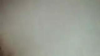 كارينا كابور ممتلئة الصدر تتعرض لضرب شرجي عنيف