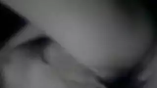 جينا السمراء الشهوانية تستمتع بصناعة أفلام إباحية صريحة