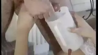 ينيك كسها المدهن وهو يى جسمها العاري05fcuheskhkb