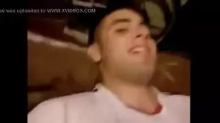 أفلام إباحية لاهتزاز أثداء مبللة في وضعية الحضن