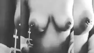 هذه الشقراء تعرف كيف تبتلع القضيب بعمق وتركب من أجل نهاية إباحية قوية