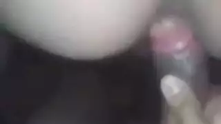 عاهرة شهوة تأخذ عدة زب في جلسة جماعية صعبة