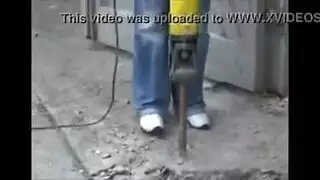 شقراء فضولية تريد من وكيلها أن يريها كيف يكون الجنس