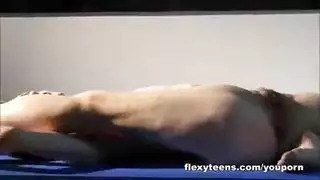 مهبل ماشا الضيق يتمدد بقضيب ضخم