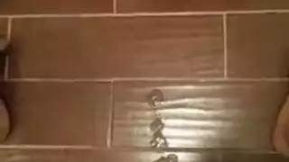 صديقات مثيرة: الفتاة الرومانية تريد أن يُلعق فرجها حتى حلقها