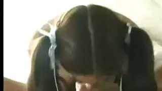 اختي مصت زبي وانا نايم